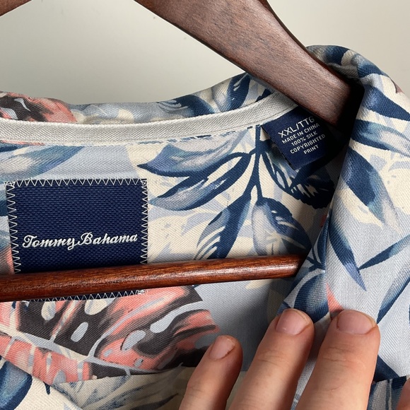 Tommy Bahama Silk Hawaiian Camp Shirt – XXL Tropical Monstera - Picture 6 of 13